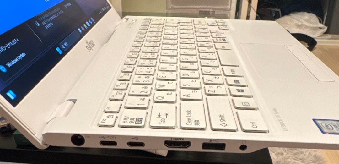 富士通 ノートパソコン Core i7搭載／Windows