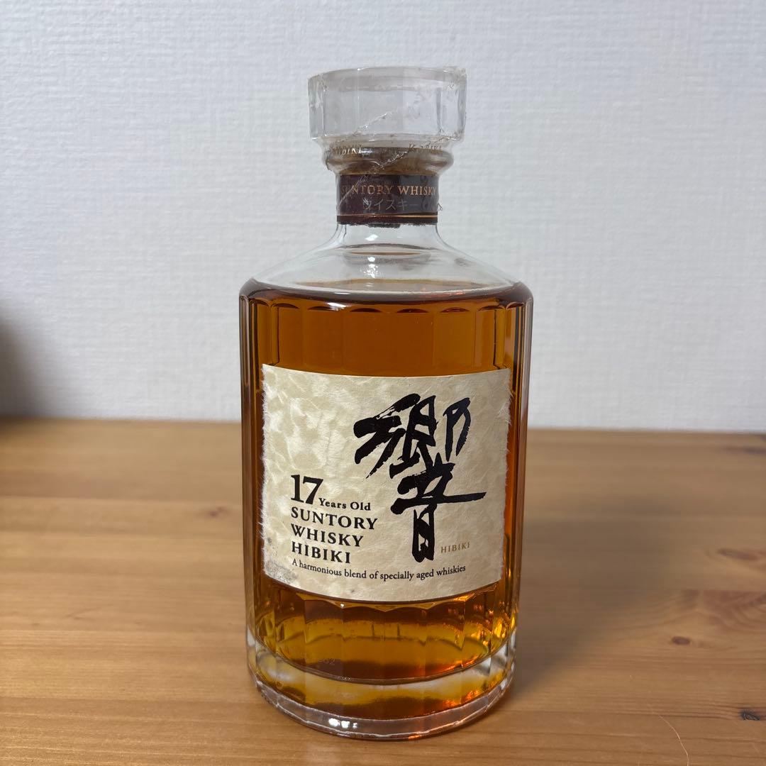サントリーウイスキー　響17年　箱無し　未開栓　終売品 ❹