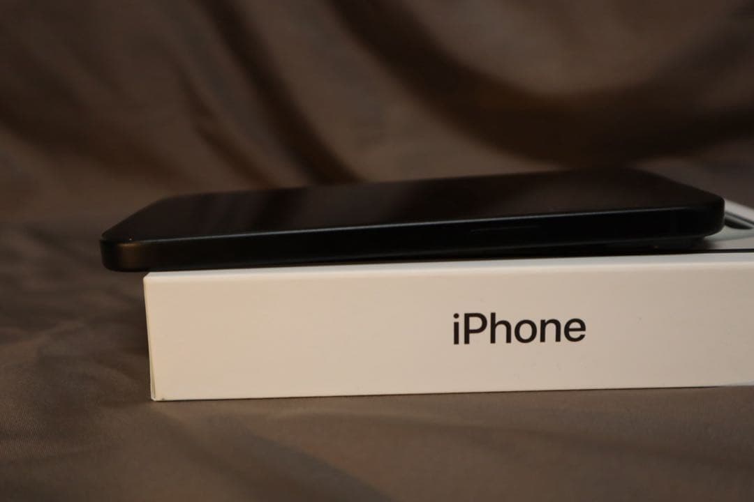 iPhone15 128GB ブラック SIMフリー 美品 バッテリー88%