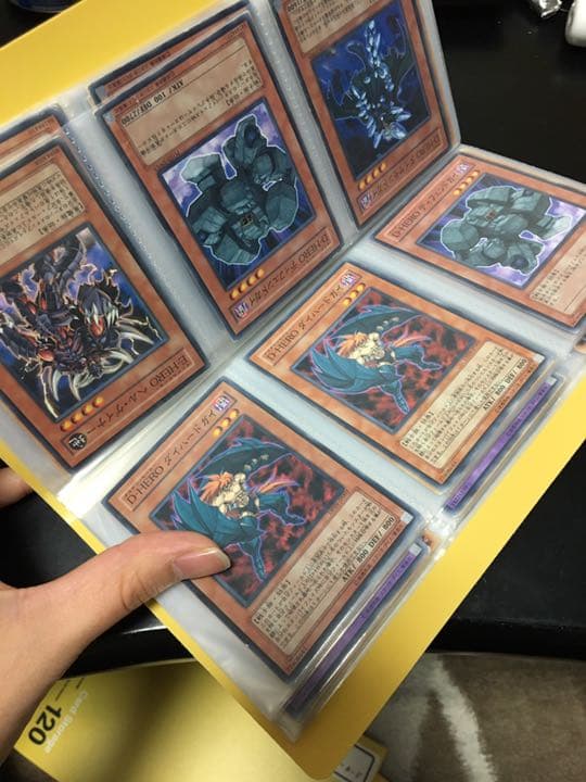 遊戯王カード ヒーロー