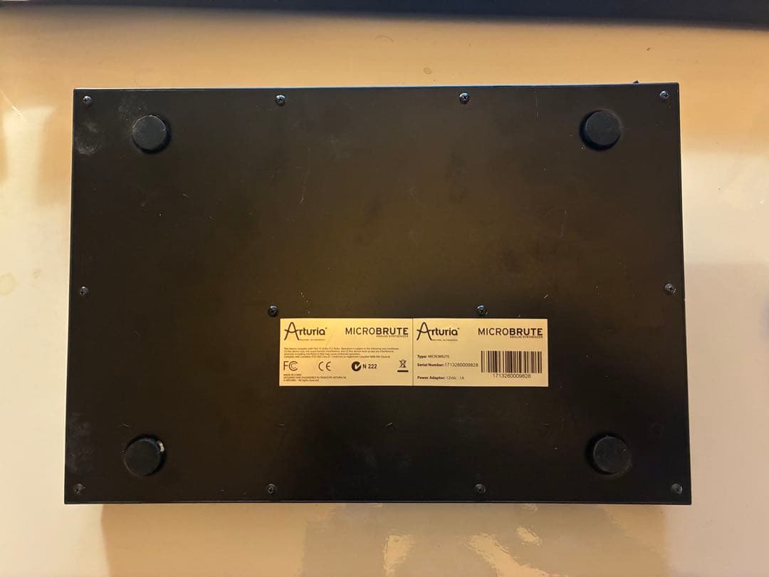 Arturia MicroBrute アナログシンセサイザー