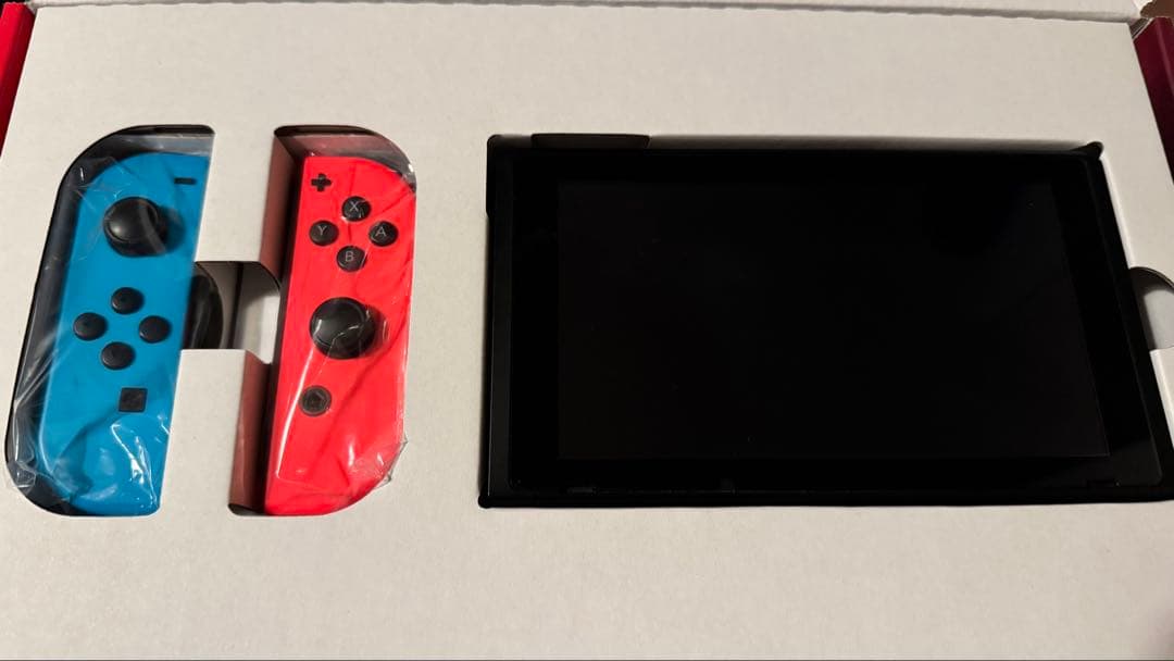 Nintendo Switch 本体（純正プロコン・ポーチ付き）