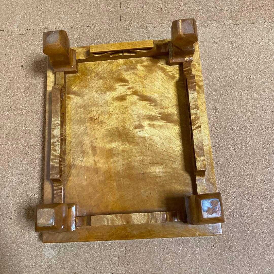 特上品　天然木　金色に輝く桑の木の花器台　盆栽台　木工品　工芸品　花台　置物台