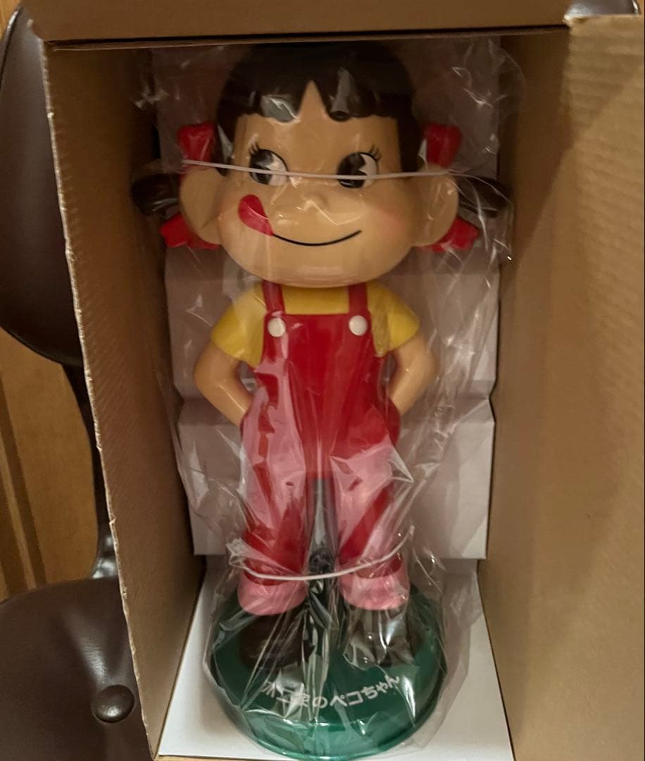 ペコちゃん フィギュア 約30cm