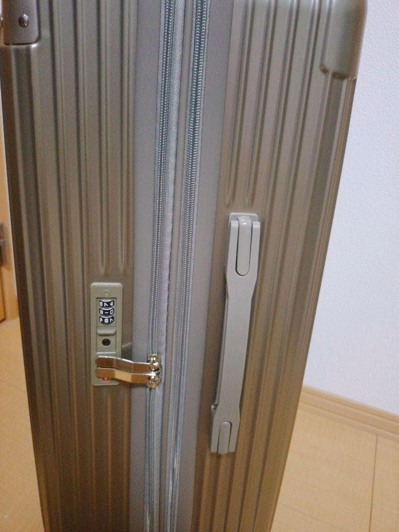 【訳アリ】スーツケース キャリーケース 拡張機能 ストッパー付き 超軽量 M