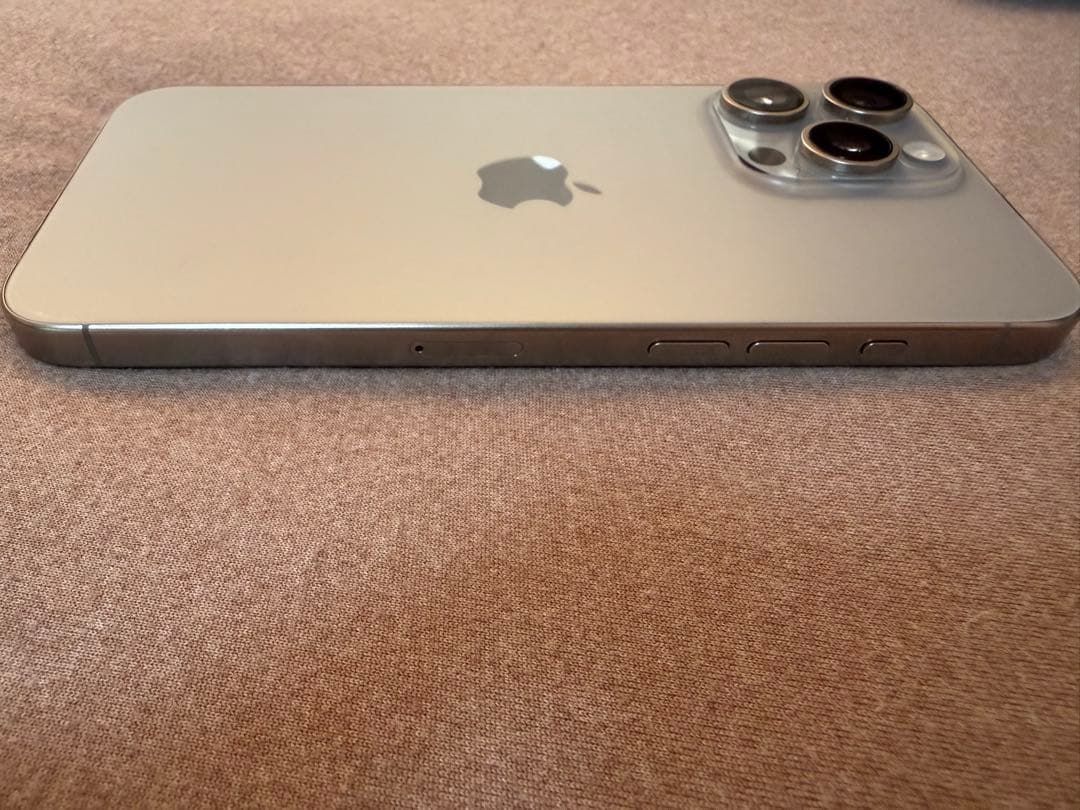 iphone15promax 本体