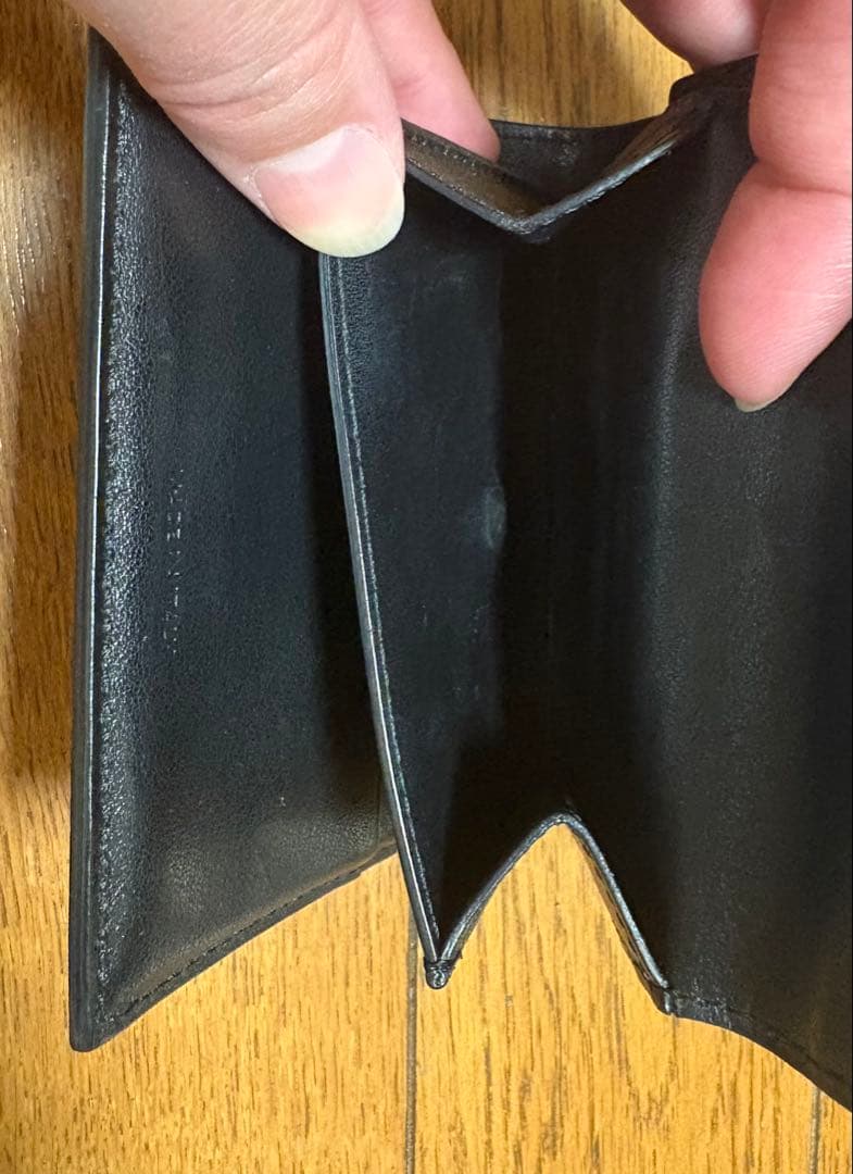 CELINE ブラックレザー三つ折り財布