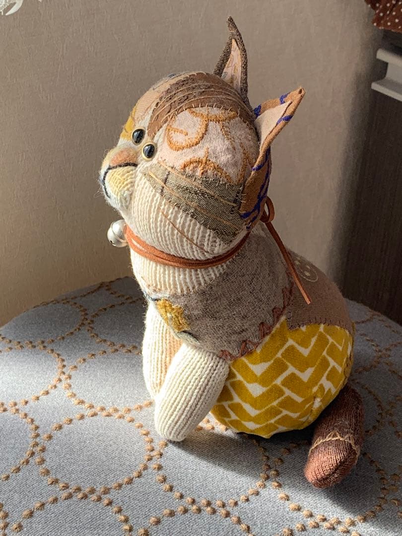 ハンドメイド 猫型ぬいぐるみ