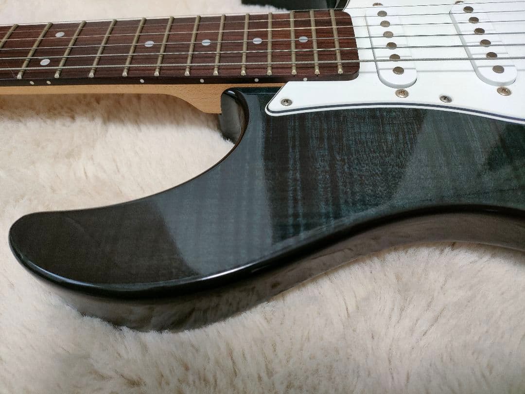 ほぼ新品YAMAHA PACIFICA PAC212VFMブラック（ケース付）