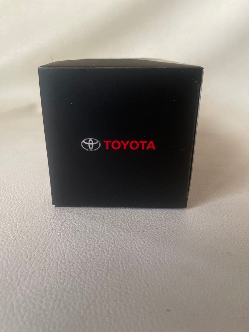 トヨタ ランドクルーザー プラド 150 後期 ① 040 スーパーホワイトⅡ