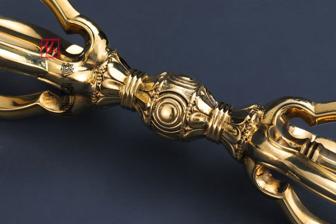 【修縁堂】仏教法具 飛行鈴鈷杵盤五点です 金剛降魔法器仏具