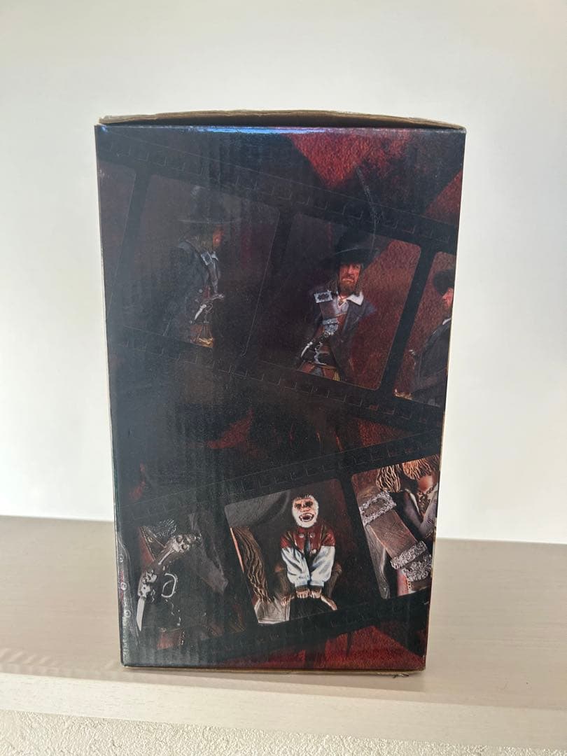 2500体限定パイレーツオブカリビアン　キャプテンバルボッサミニバストフィギュア