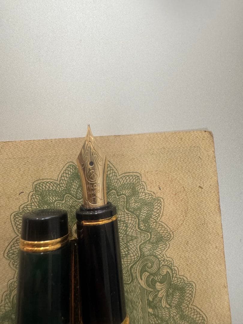 ダークグリーン 万年筆 ゴールドペン先