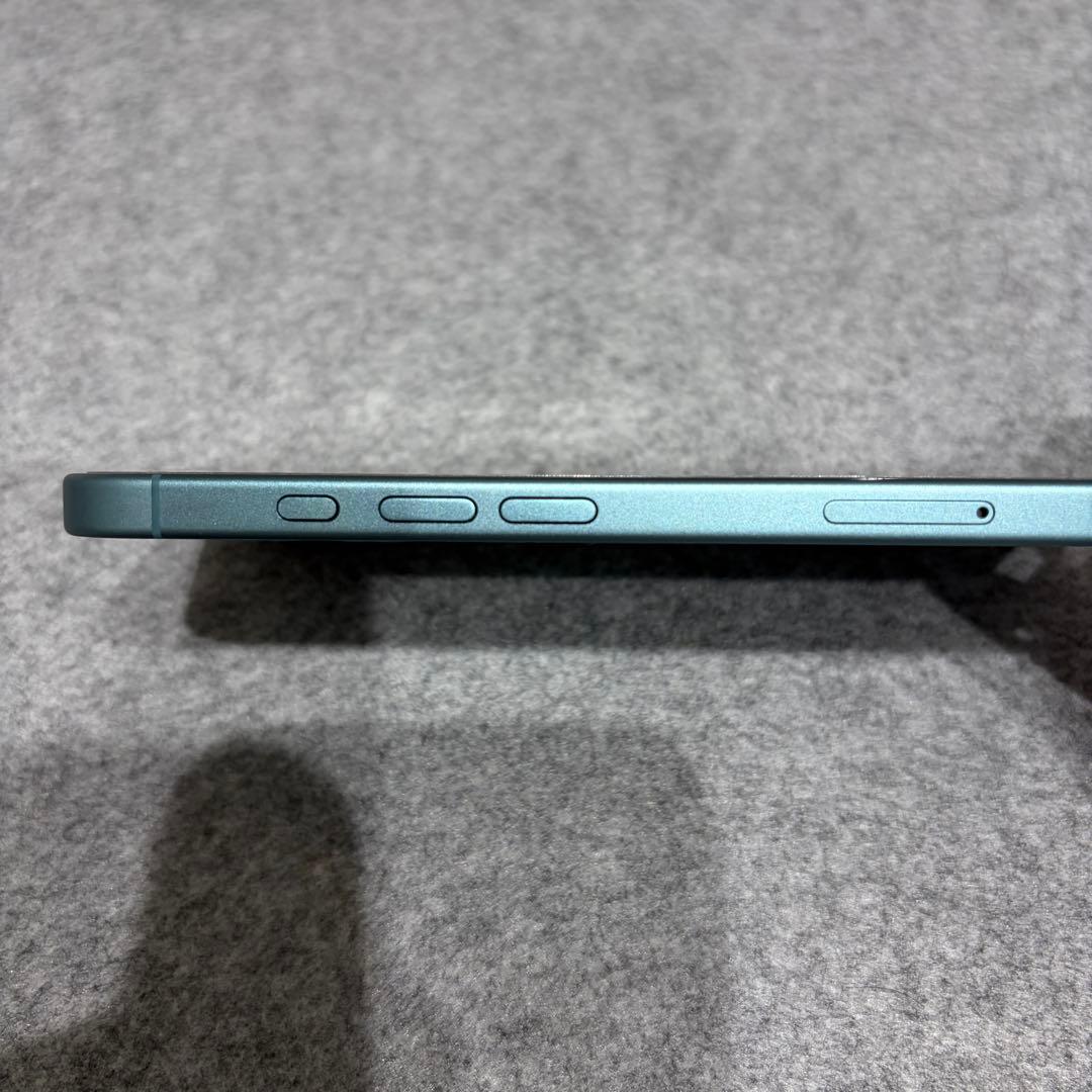 【美品】iPhone16 ティール 128GB 本体 + ケース