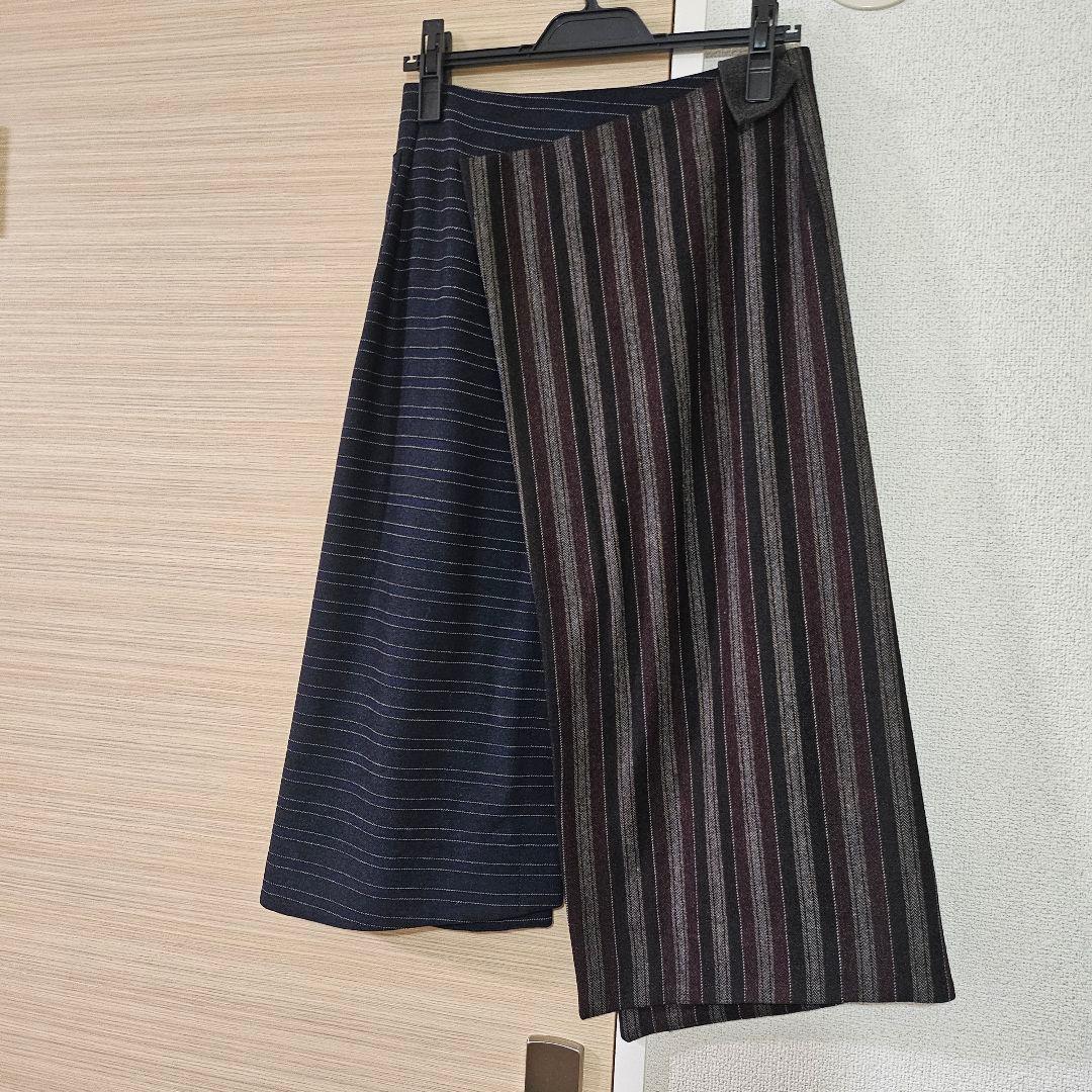 新品　アストラット　ミドル丈　スカート