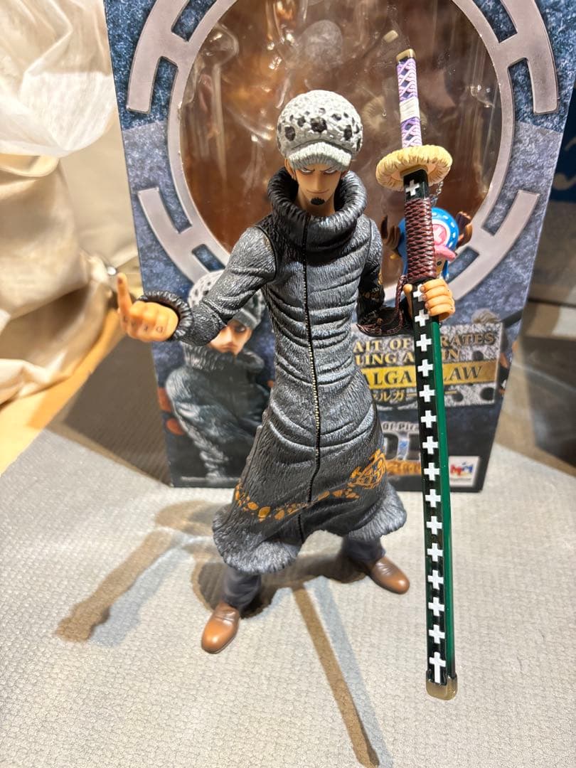 ワンピース　トラファルガー・ロー POP2体セット