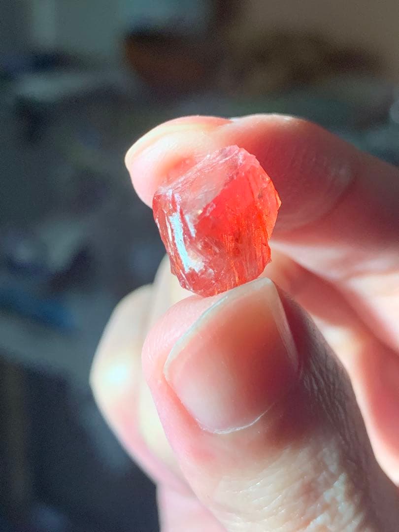 国産鉱物　ロードクロサイト北海道 稲倉石鉱山 菱マンガン鉱　インカローズ　翡翠