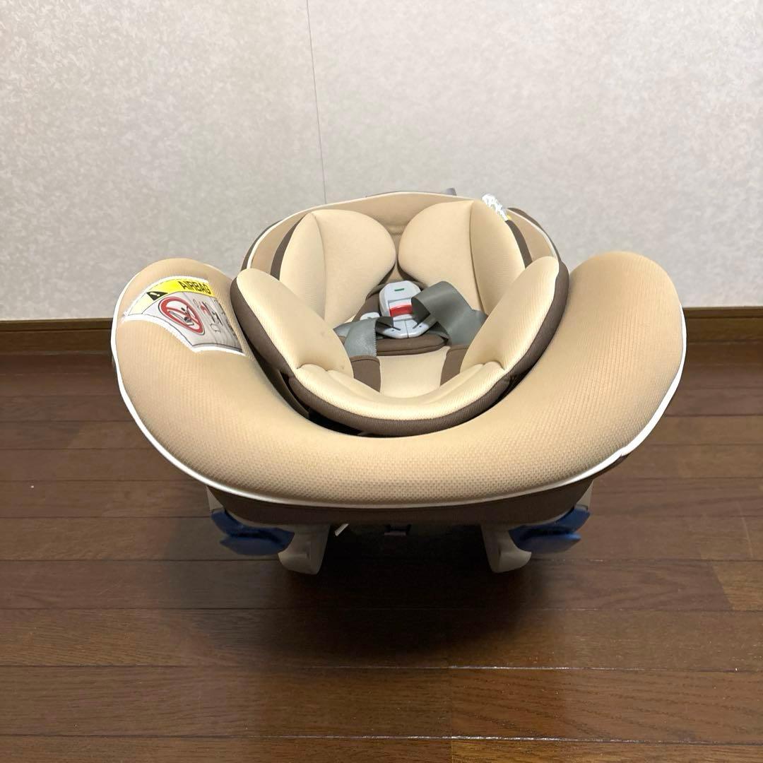 【美品】Combi コンビ コッコロ ヘーゼルナッツ 新生児OK