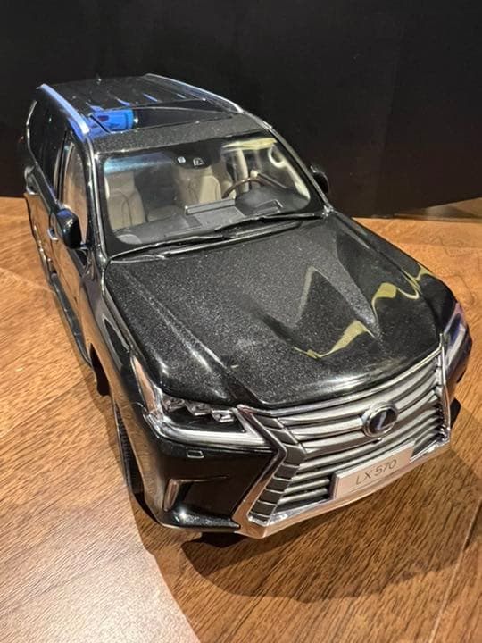 京商　LX570 スターライトブラックガラスフレーク