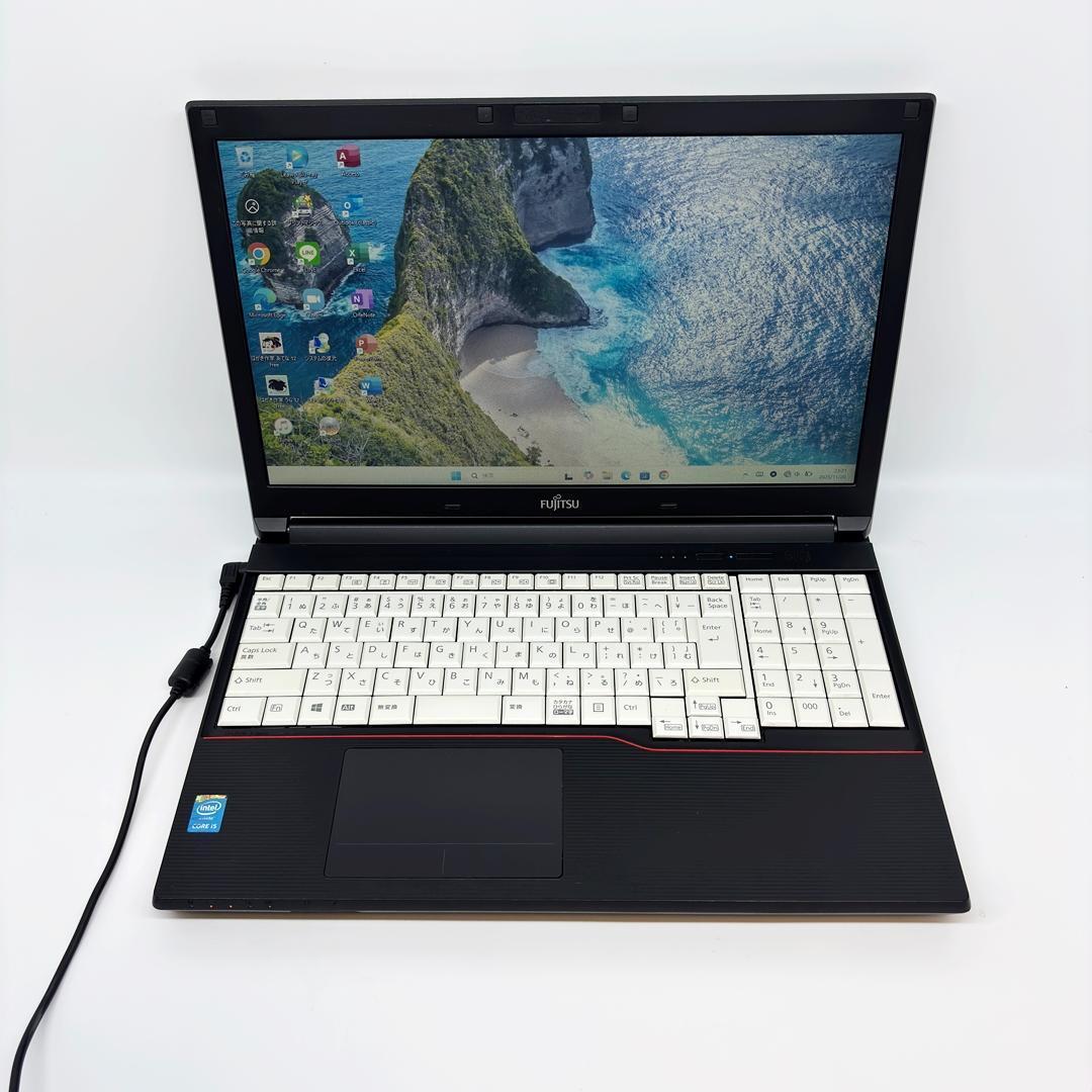 富士通 ノートパソコン Corei5 SSD オフィス付き Win11 D12