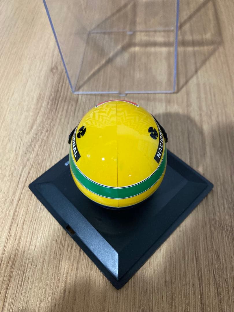 超激レア　マルボロ仕様　アシェット　1/5 セナ　ヘルメットコレクション