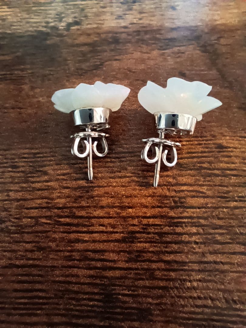 QUEENジュエリー 750 エレガントな白い花のダイヤモンド装飾装飾ピアス