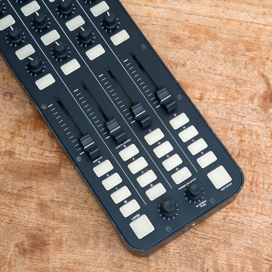 ALLEN & HEATH DJコントローラー XONE K2