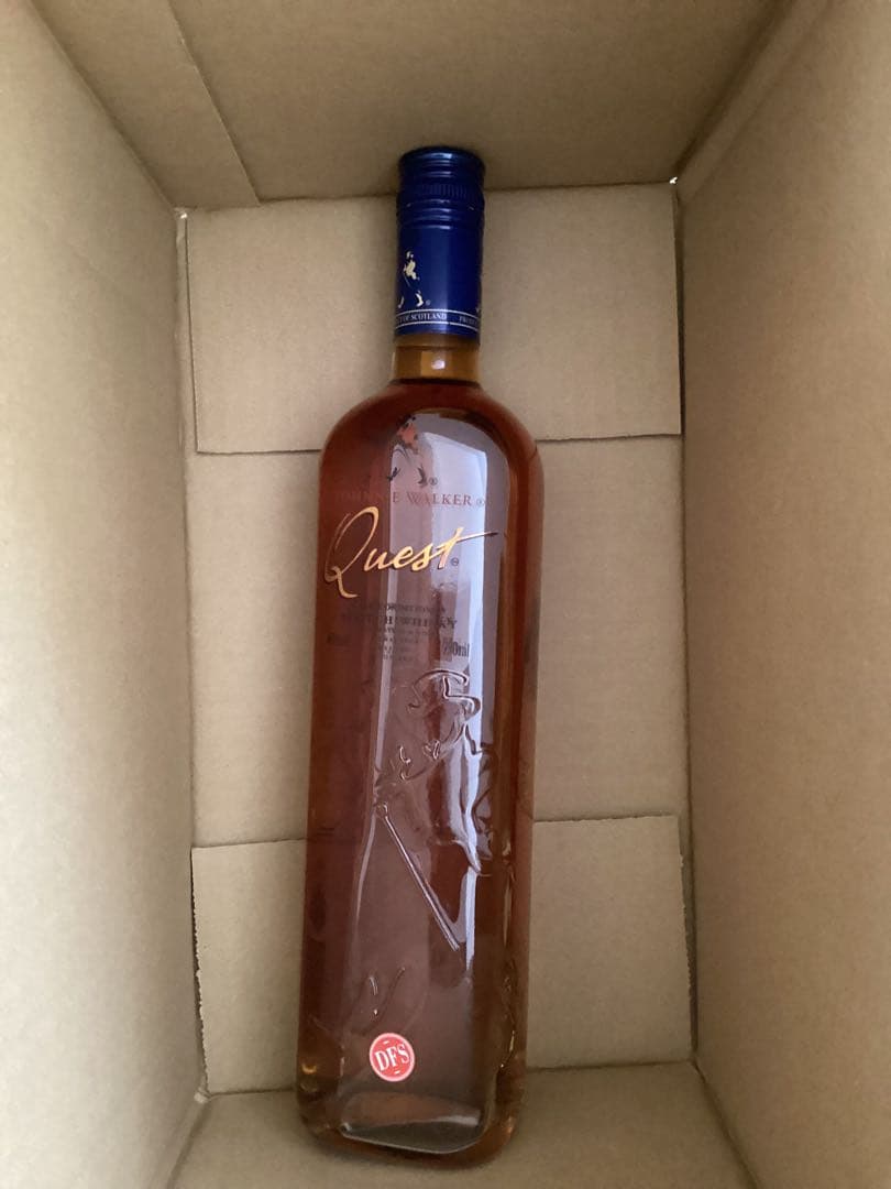 ジョニーウォーカー　Quest 10年 スコッチウイスキー 700ml