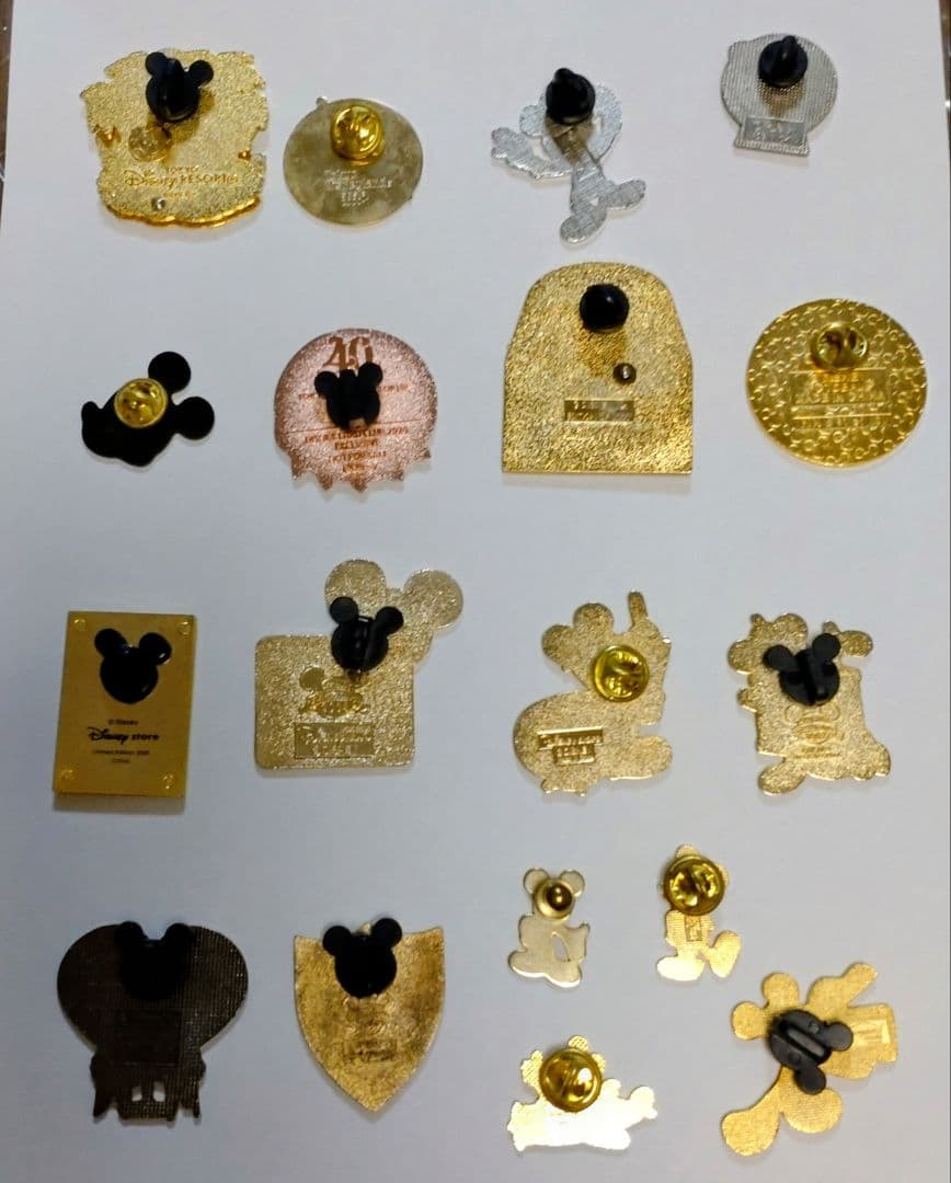 ミッキーマウス ピンバッジ コレクション
