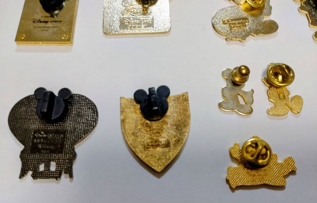 ミッキーマウス ピンバッジ コレクション