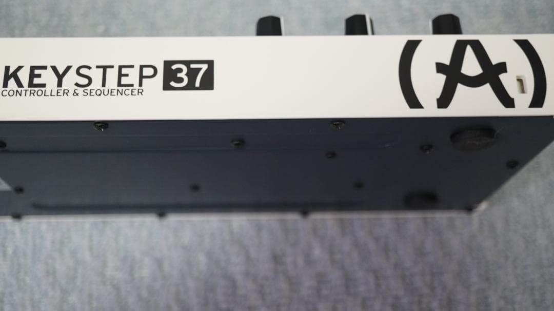 ARTURIA Keystep 37 MIDIコントローラー