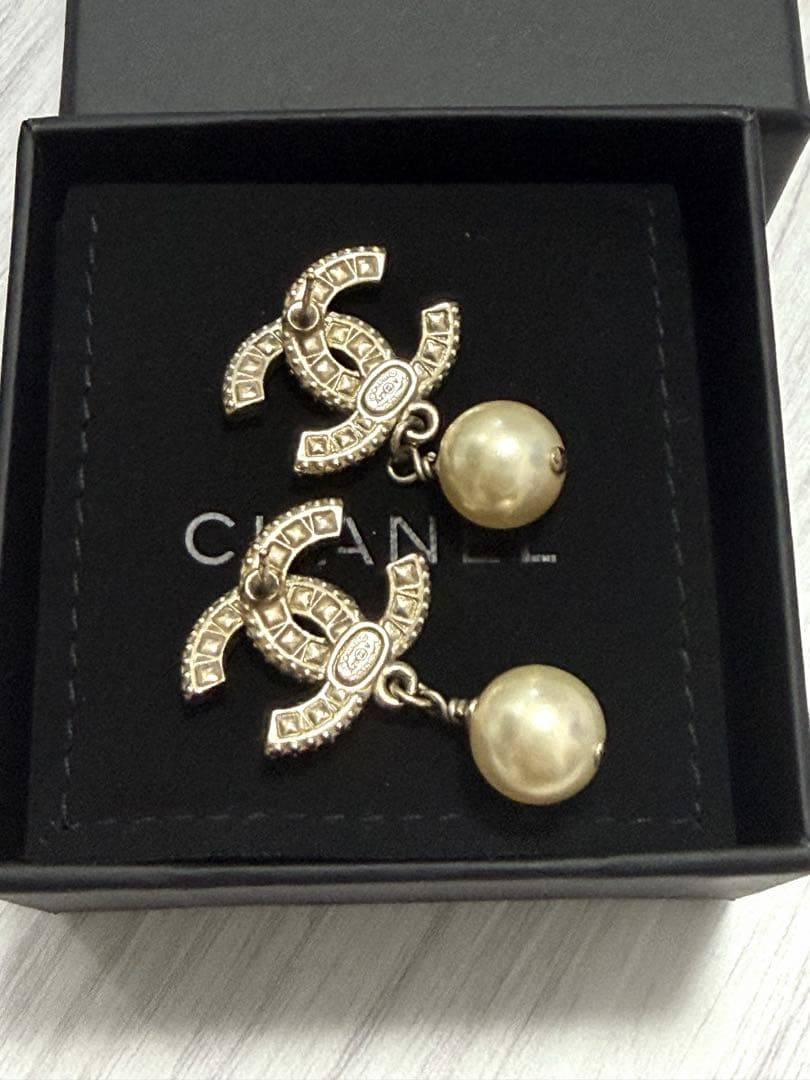 シャネル CHANEL ピアス レディース CCマーク ゴールド