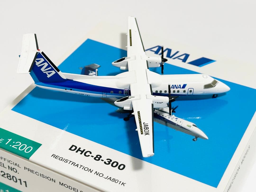 全日空商事 1/200 DHC-8-300 A-net(ANA WINGS)