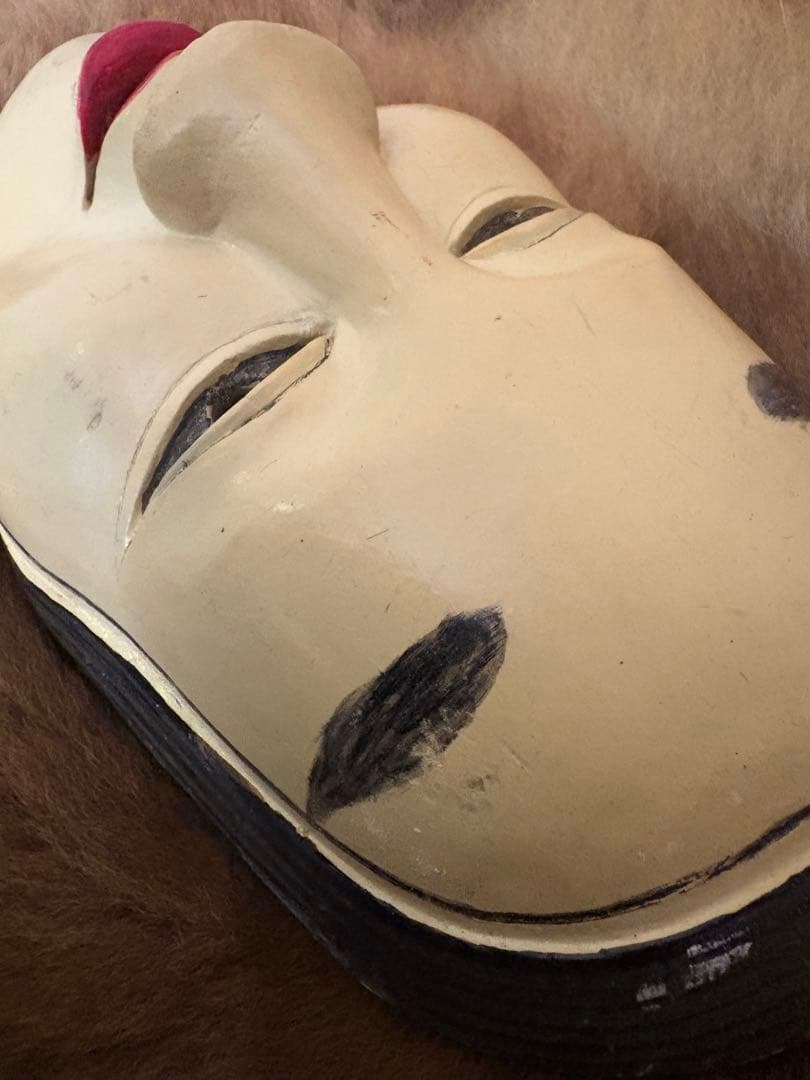 伝統的な能面 笑顔　Japan 骨董　木製