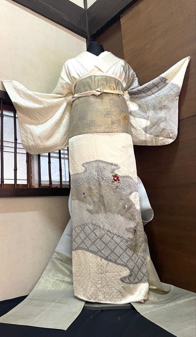 訪問着フルセット5点サイズM〜Ｌ　総絞り金駒刺繍　刺繍雪輪草花文金銀彩引箔正絹