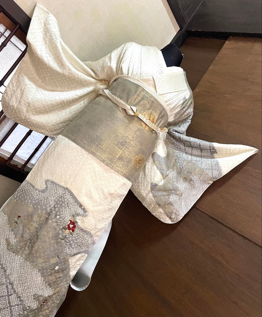 訪問着フルセット5点サイズM〜Ｌ　総絞り金駒刺繍　刺繍雪輪草花文金銀彩引箔正絹