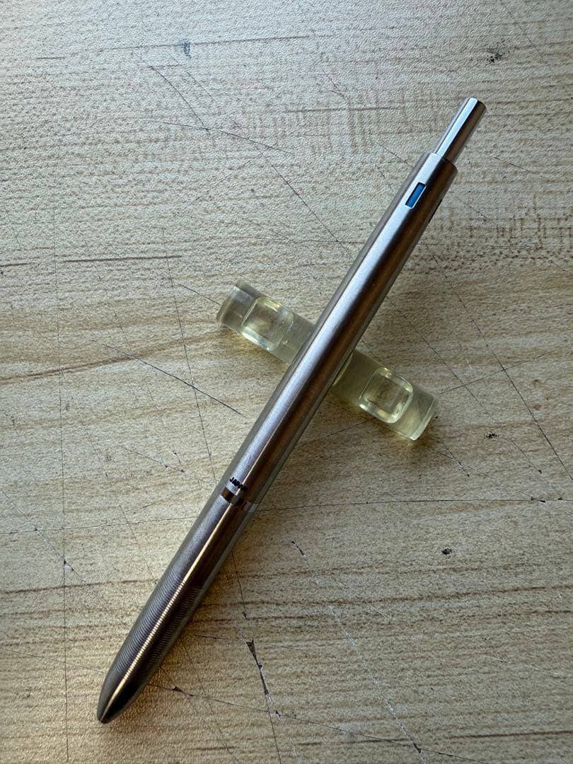 PILOT 多色ボールペン シルバー　廃盤　昭和レトロ　パイロット４色　激レア！