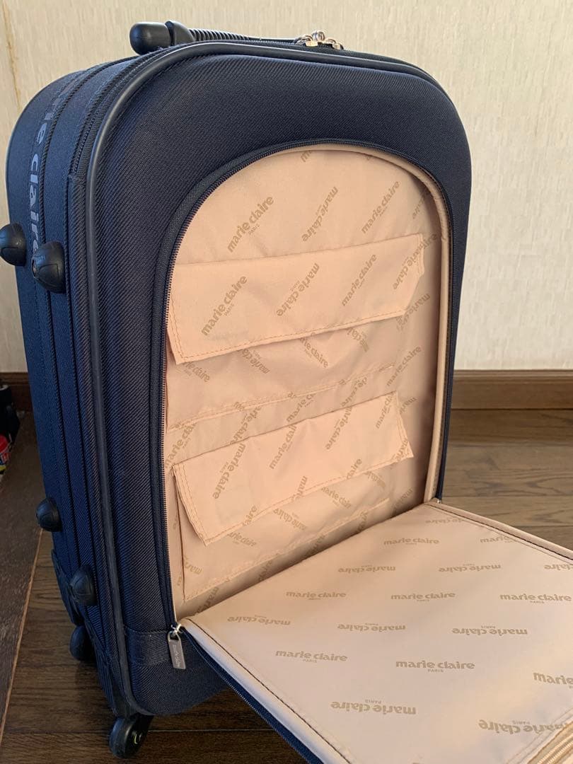 【希少品】marie claire ネイビー 中型スーツケース