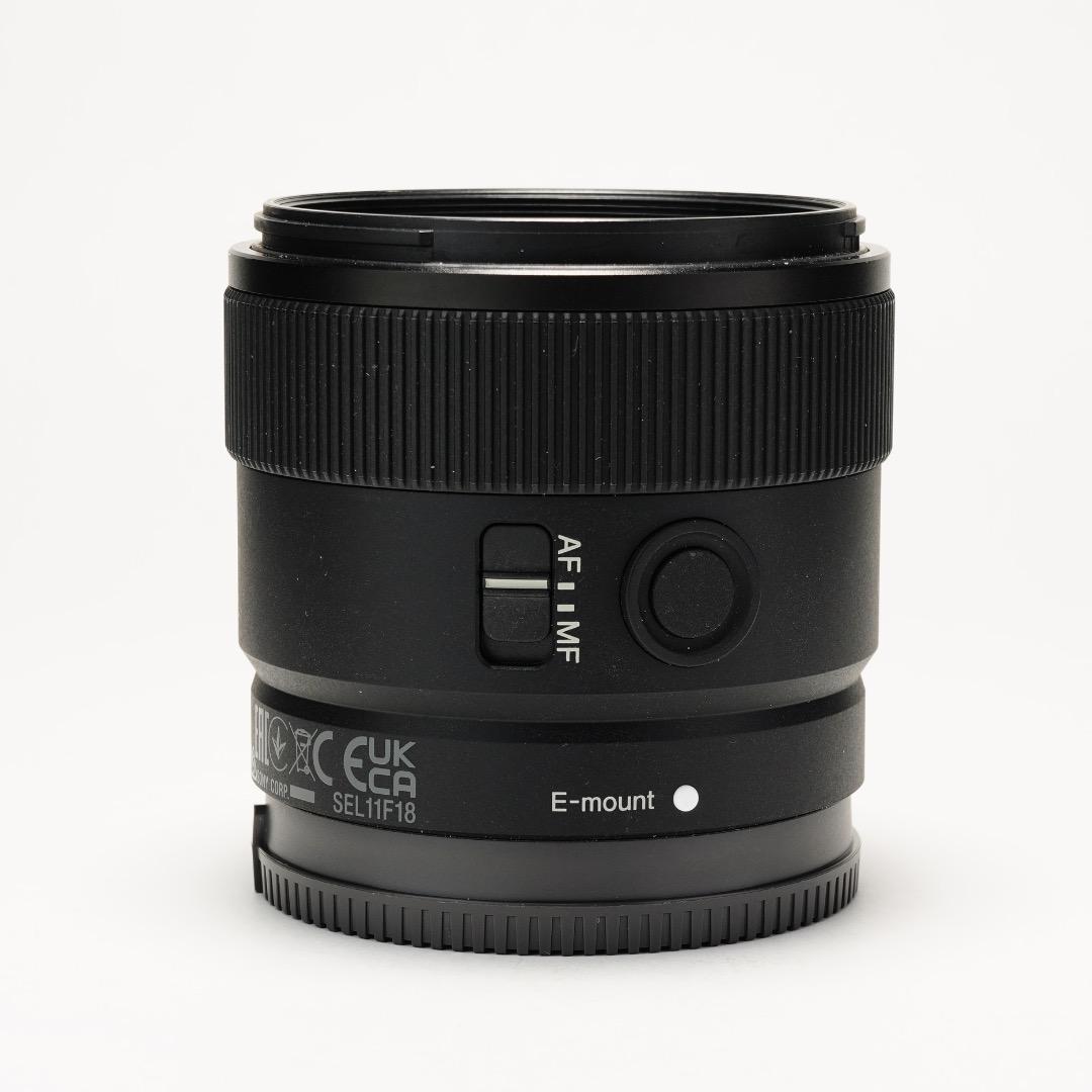 【極美品】SONY SEL11F18 超広角レンズ APS-C Eマウント