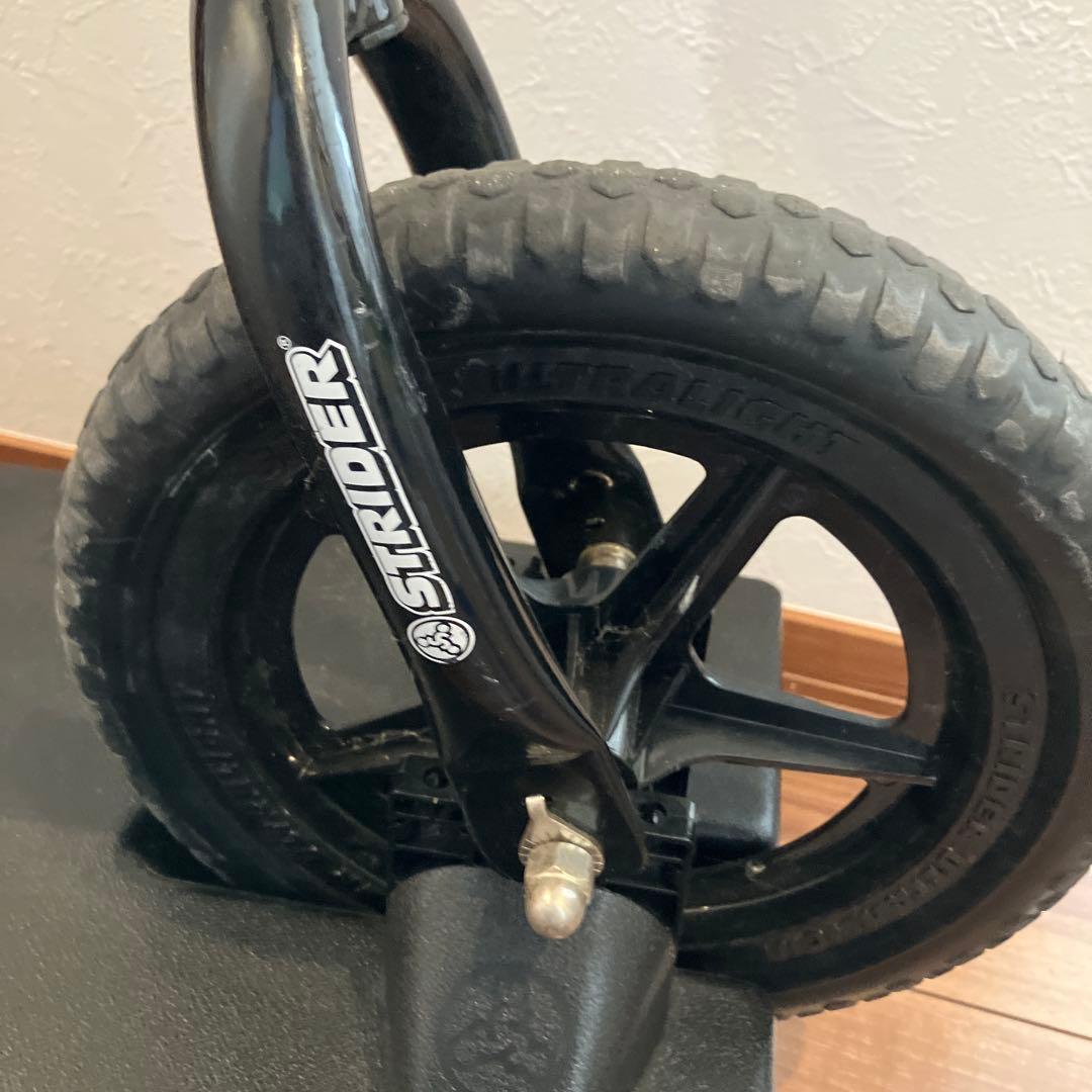 STRIDER スポーツ　12インチ 赤　ロッキングベース付き（一部部品無し）