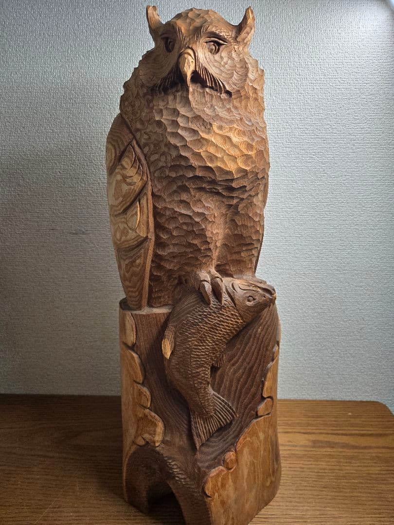木製一刀彫　フクロウと魚の彫刻　最終値下げ
