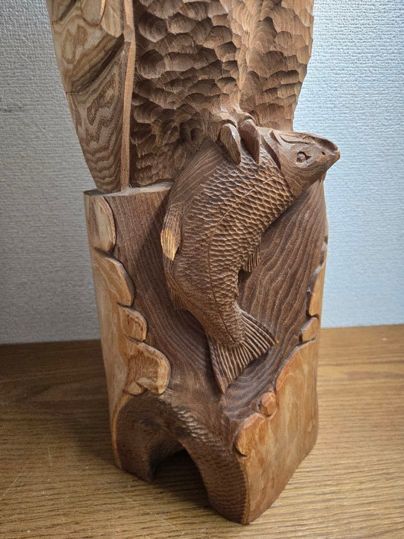 木製一刀彫　フクロウと魚の彫刻　最終値下げ