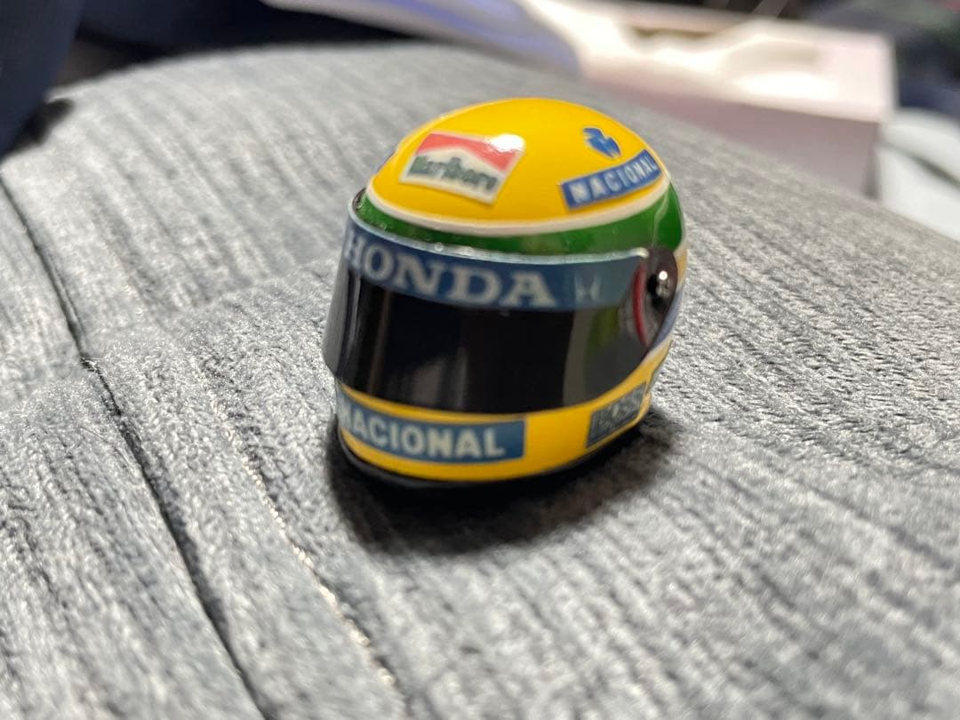 f103 1/10 ラジコン マクラーレン mp4/4 +ヘルメット