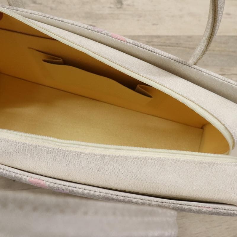 《和装バッグ◆利休バッグ■白地に市松模様■桜花びら刺繍＊着物♪和装Z7-21》