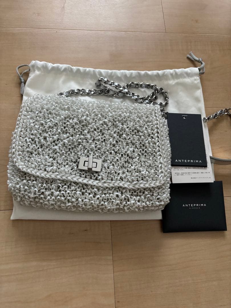 アンテプリマ　ルッケット　ミディアム　オーロラホワイト