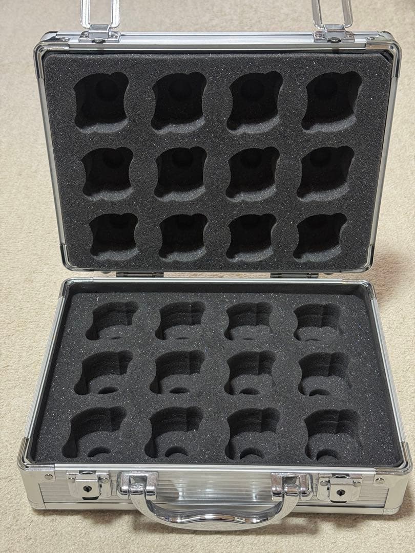 ベイブレードX BEYBLADEX アルミケース 24個収納可能ケース