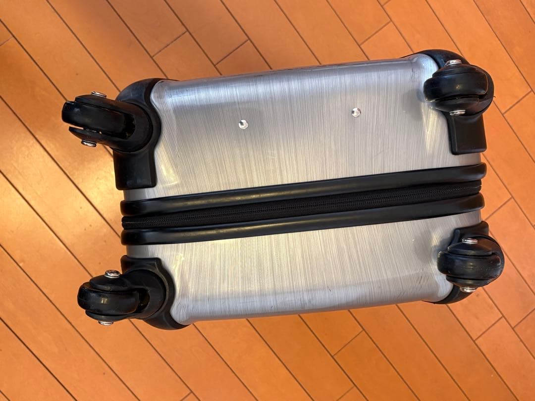 訳アリ　TUMI トゥミ　機内持ち込みキャリーバッグ　28020SL V