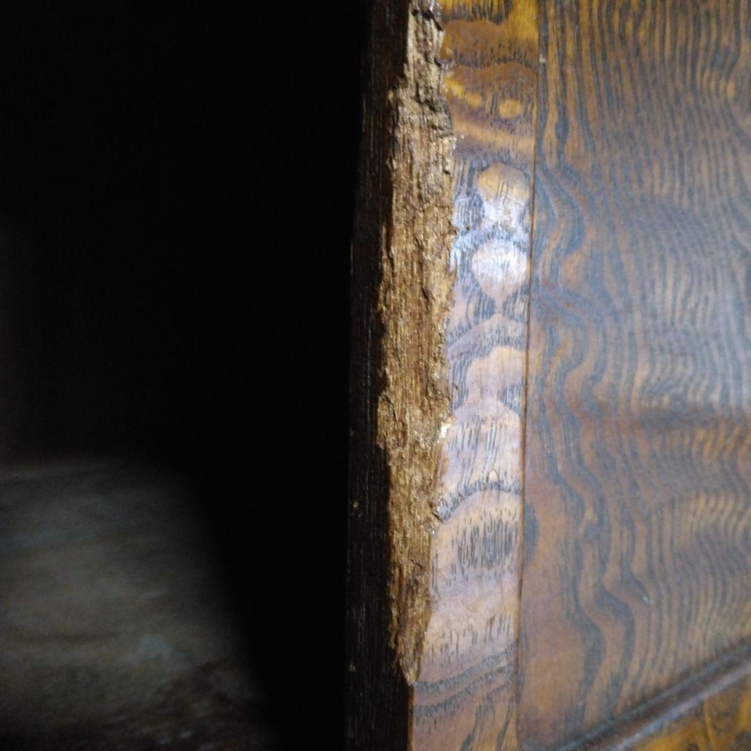 木製ガラス扉付き茶タンス