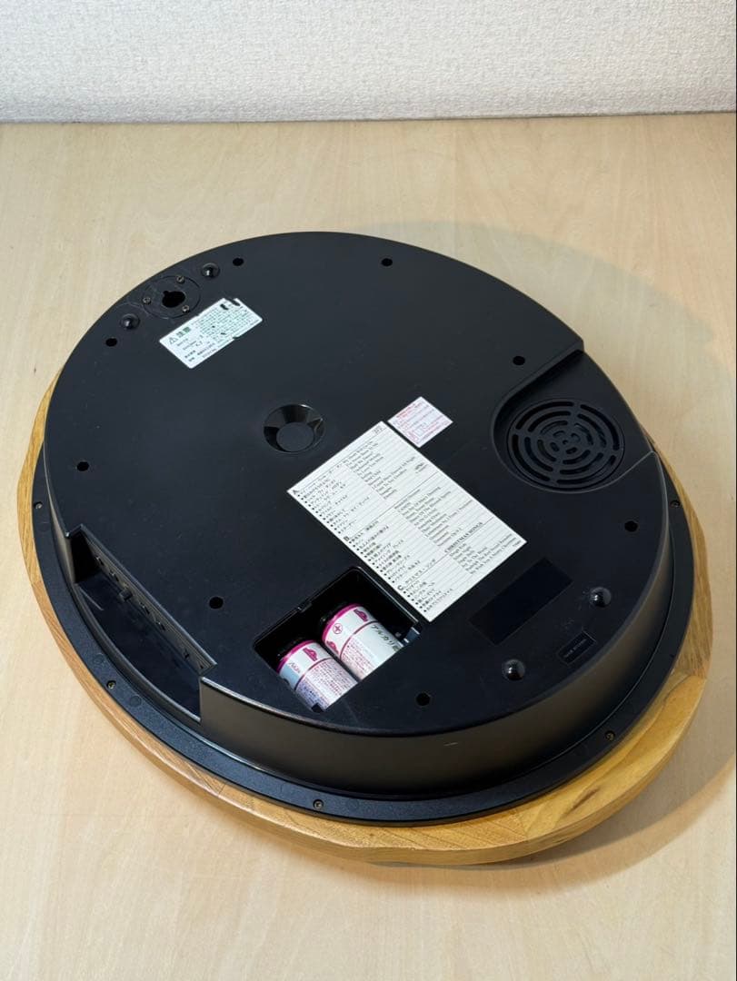 からくり電波時計「スモールワールド」シリーズ　型番: 4MN422RA