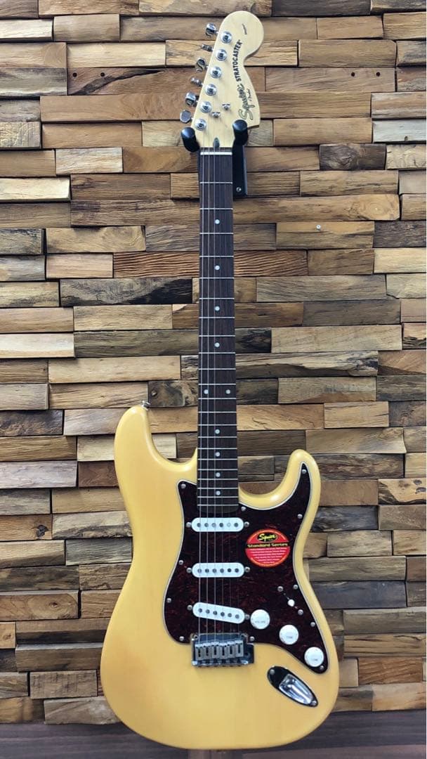 Squier by Fender ストラトキャスター Standard